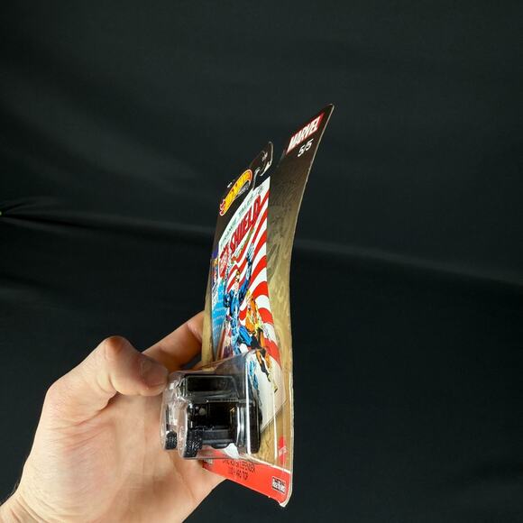 Hot Wheels Premium Marvel Comics Pop Culture Land Rover Defender Nick Fury 5/5 - Picture 4 of 6